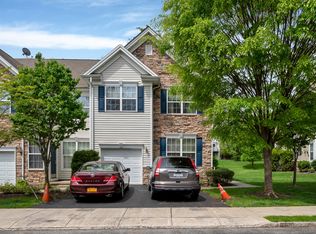 2 Ford Ct, Monroe, NY 10950