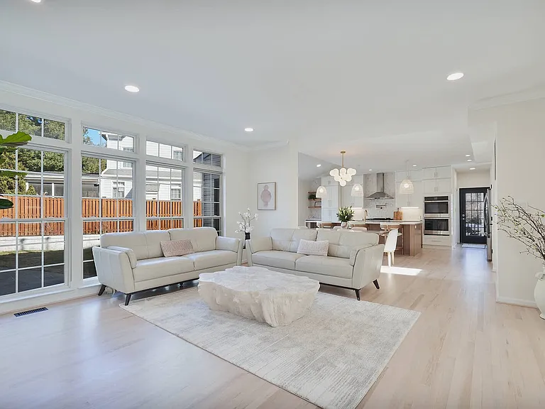 5811 Johnson Ave — Photo 12