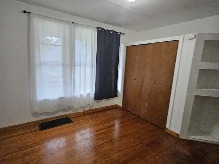 3209 Saratoga Ave #1 — Photo 11