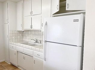 906 E Imperial Ave APT 3, El Segundo, CA 90245