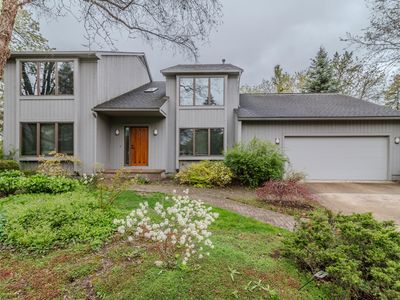 3720 Dines Ct, Ann Arbor, MI, 48105