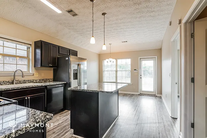 1677 Buena Vista Blvd — Photo 5