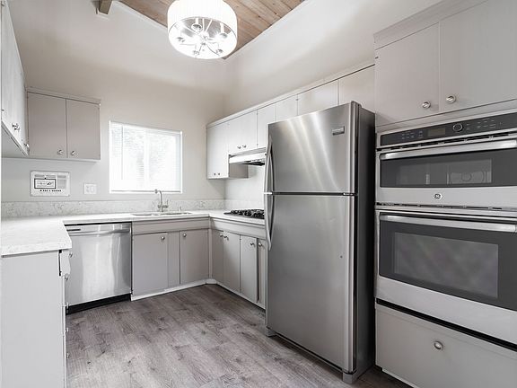 3rd image of 5014 Chaparral Way