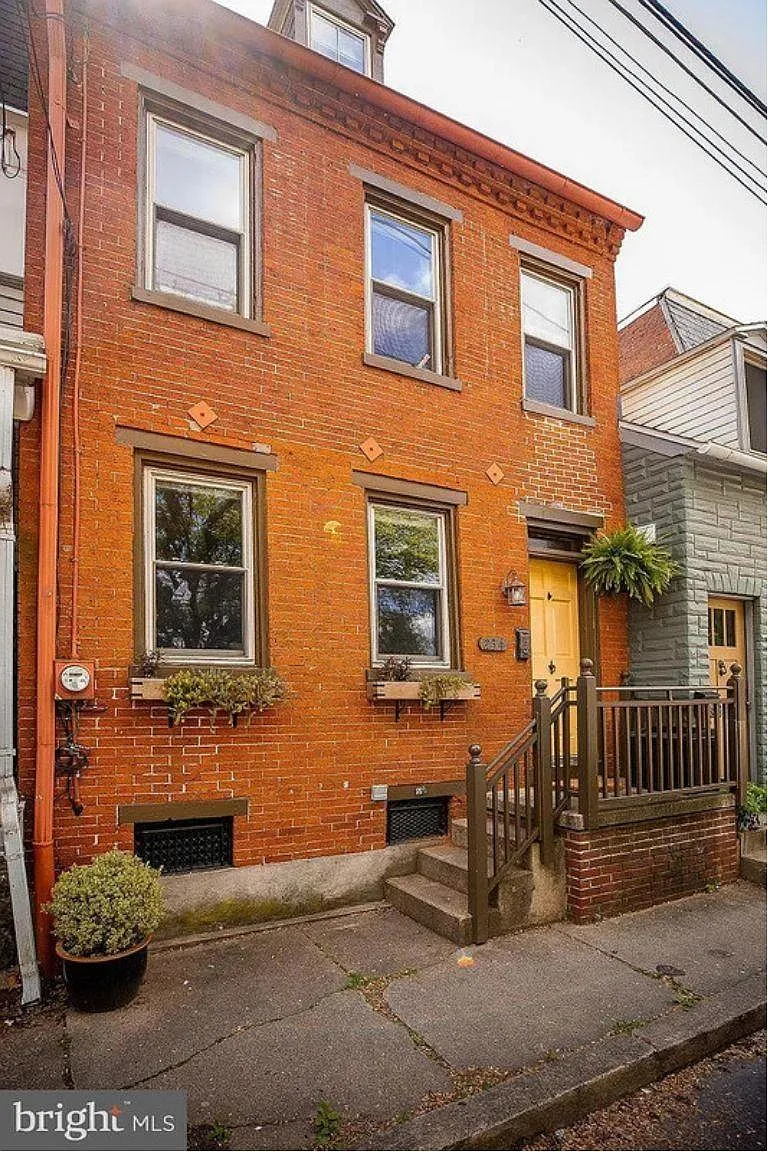 Building Photo - 234 E Lemon St