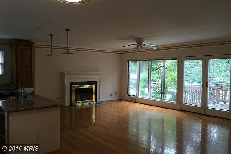 1st image of 6226 Lakeview Dr