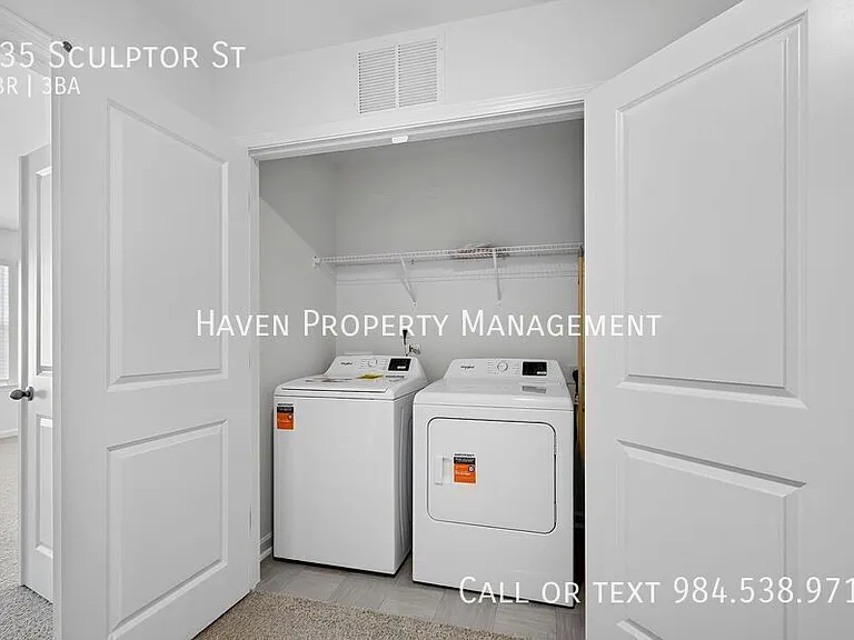 935 Sculptor St — Photo 22