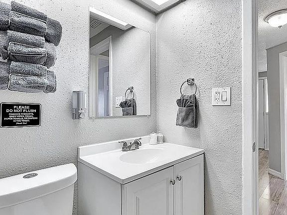 2nd image of 7310 IVANHOE DRIVE