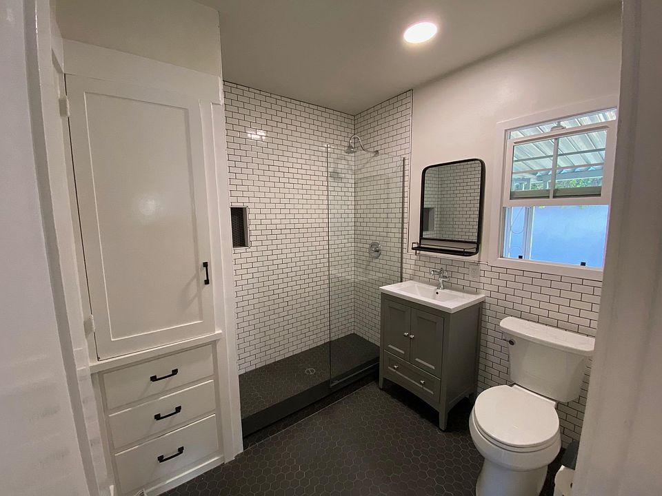 1st image of 5951 Chula Vista Way
