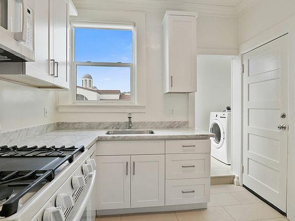 4th image of 60B Woodward St #60B