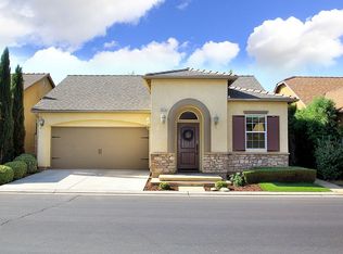 3672 Trenton Ln, Clovis, CA 93619
