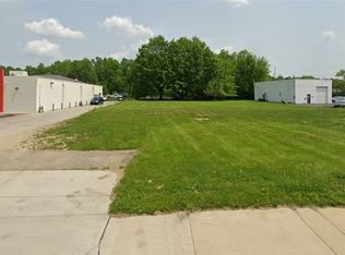 2296 Parkman Rd NW, Warren, OH 44485