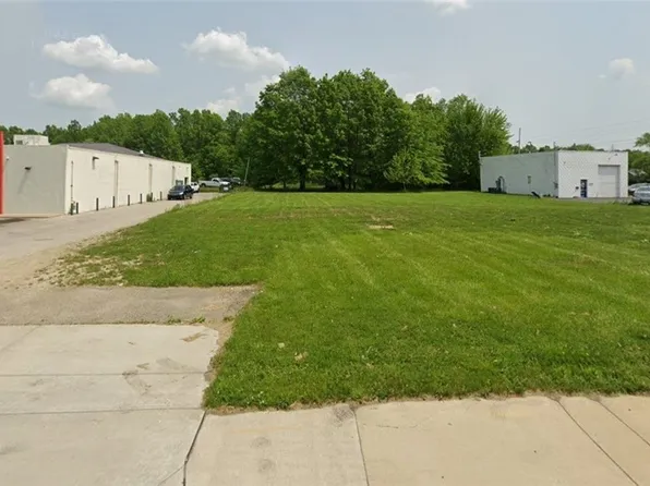 2296 Parkman Rd NW, Warren, OH 44485