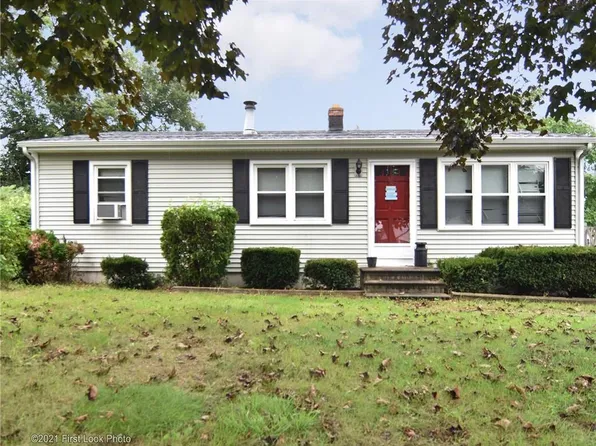 17 Malta St, Seekonk, MA 02771