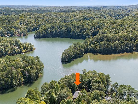 2nd image of 91 Island View Ct