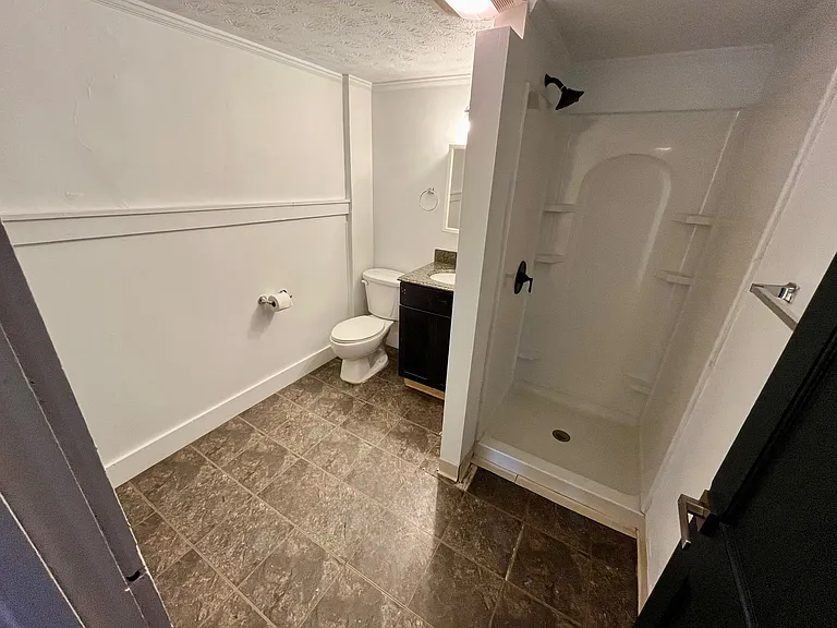 532 Sumner St — Photo 10