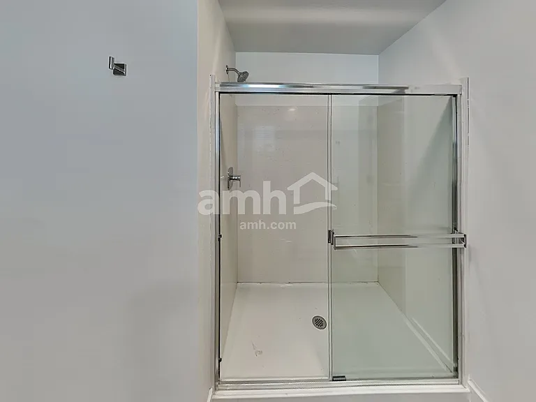 12634 W Flynn Ln — Photo 10