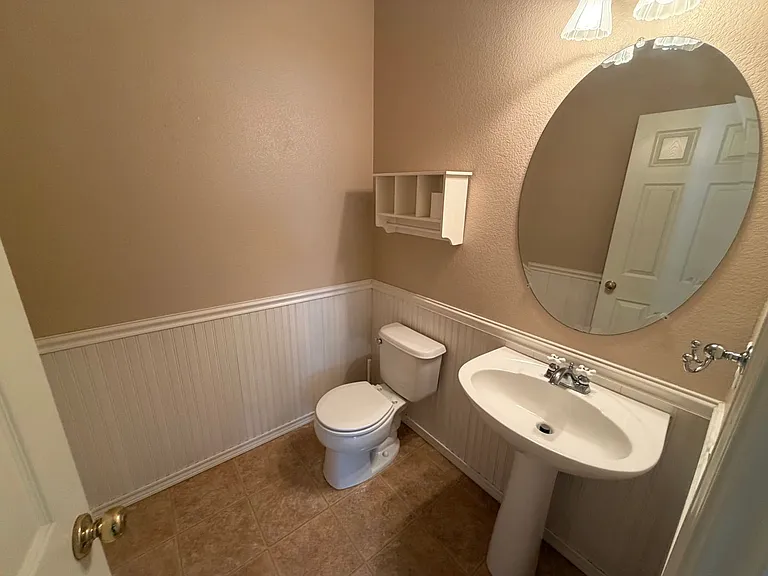 1324 Kondos Ave — Photo 13