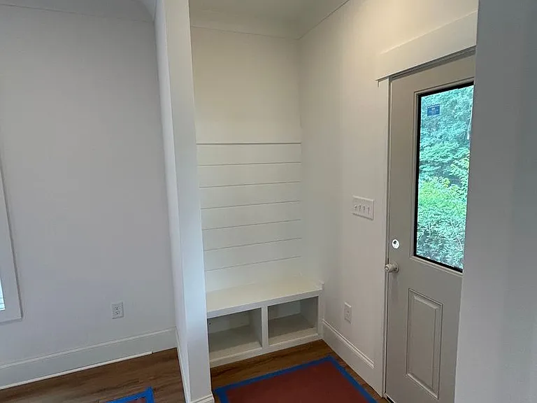 260 Griffeth St — Photo 26