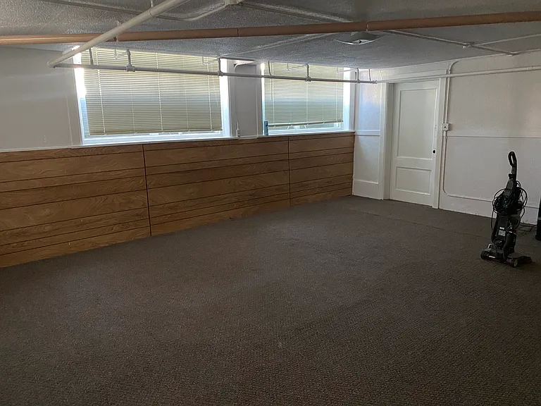 103 Cedar Ave — Photo 8