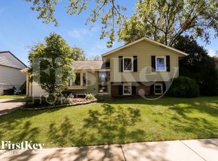 235 E Wrightwood Ave, Glendale Heights, IL 60139