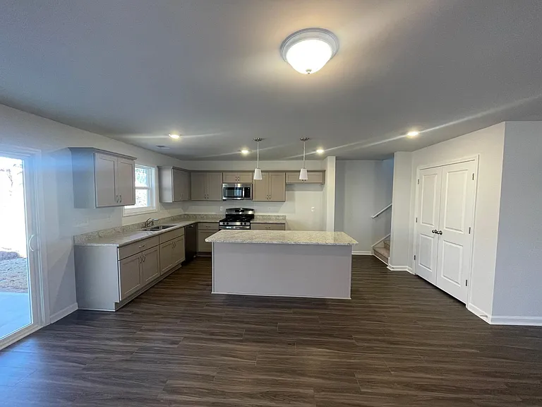 136 Braxton Dr — Photo 6