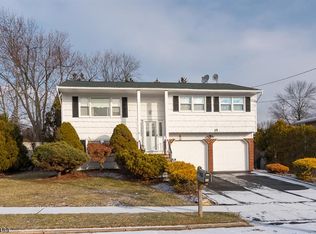 15 Brewster Pl, Flanders, NJ 07836