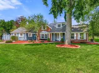 34443 Chantilly Ct, Farmington Hills, MI 48335