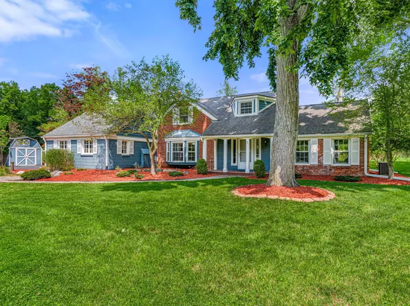 34443 Chantilly Ct, Farmington Hills, MI 48335