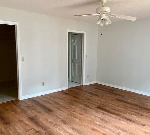 5th image of 2590 S Glen Eagles Dr