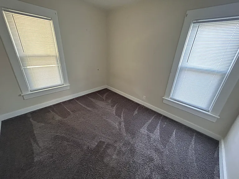 1231 Davis Ave — Photo 10