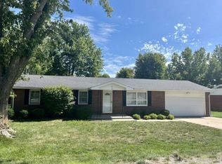 610 Orchard St, Centralia, MO 65240