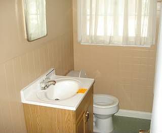 4th image of 118 Adrian Dr