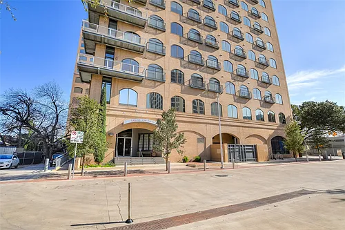 507 Sabine St #709 Photo 1
