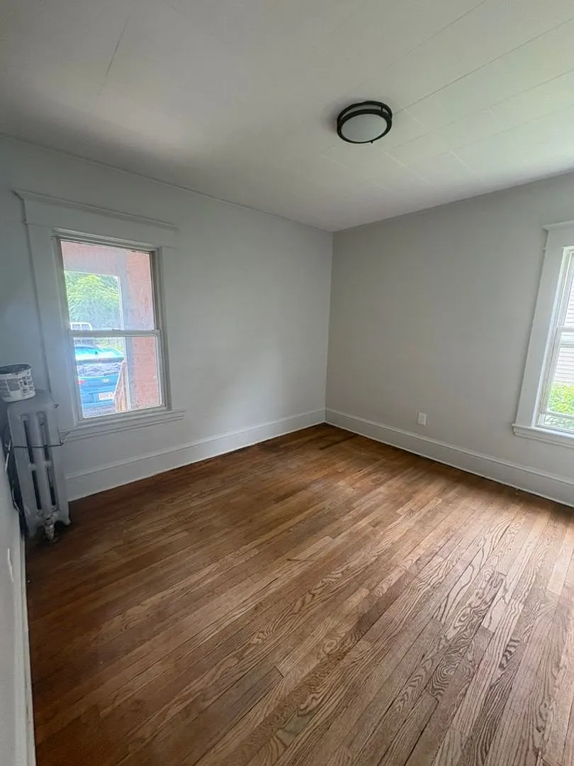 17 & 27 Adams Street Apartments — Photo 2