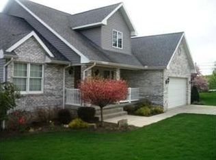 102 Sunburst Ct, Butler, PA 16001