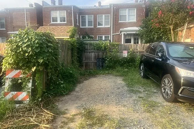2905 Parkwood Ave #BASEMENT — Photo 8