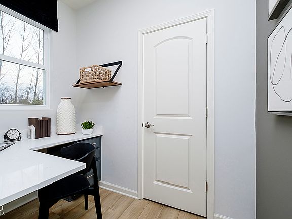 7th image of this home