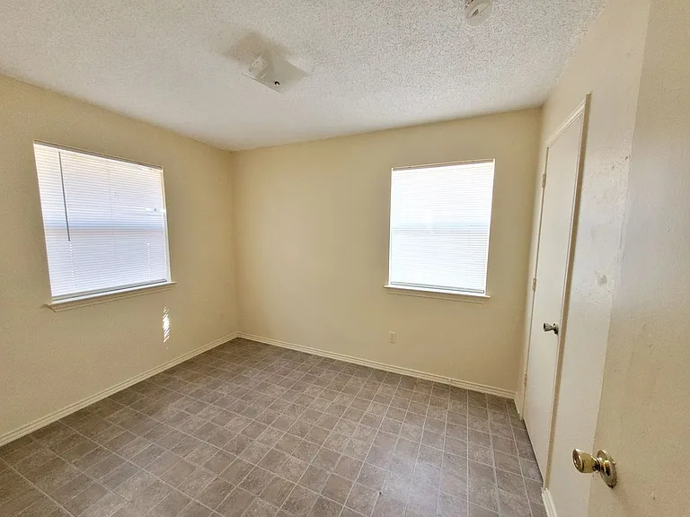 613 Maurice St #A-B — Photo 7