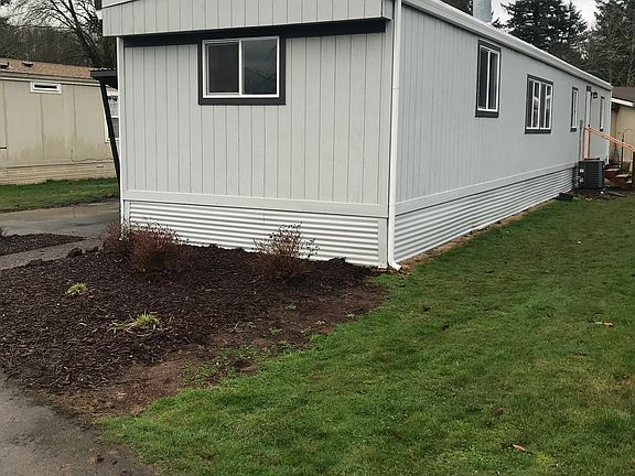 3rd image of 21201 NE 58th St