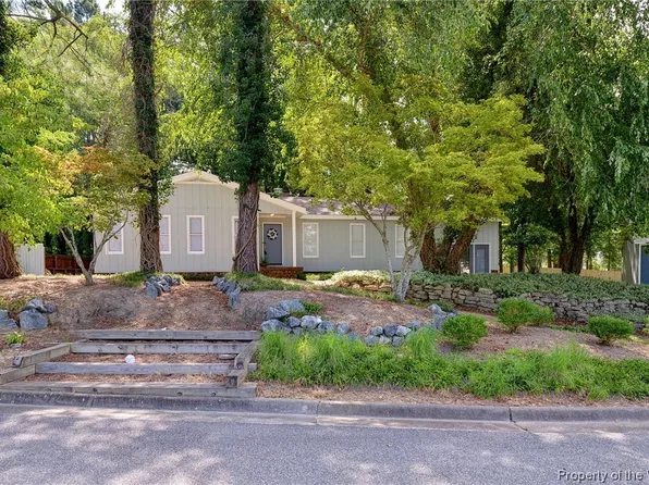 72 Silverwood Dr, Newport News, VA 23608