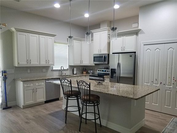3rd image of 3931 Holin Ln