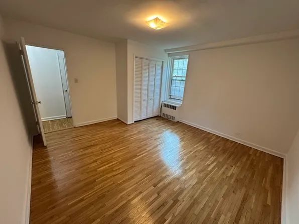 140-21 Burden Crescent image 13 of 30