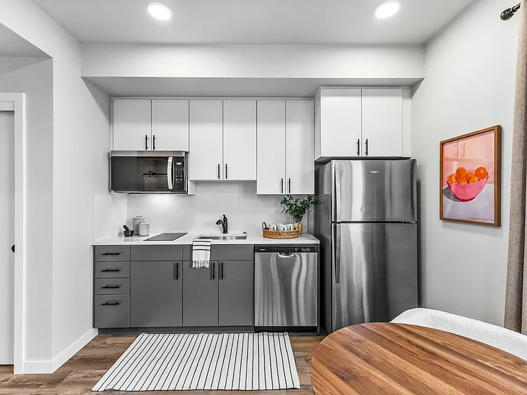 Cartwright Apartments — Photo 12