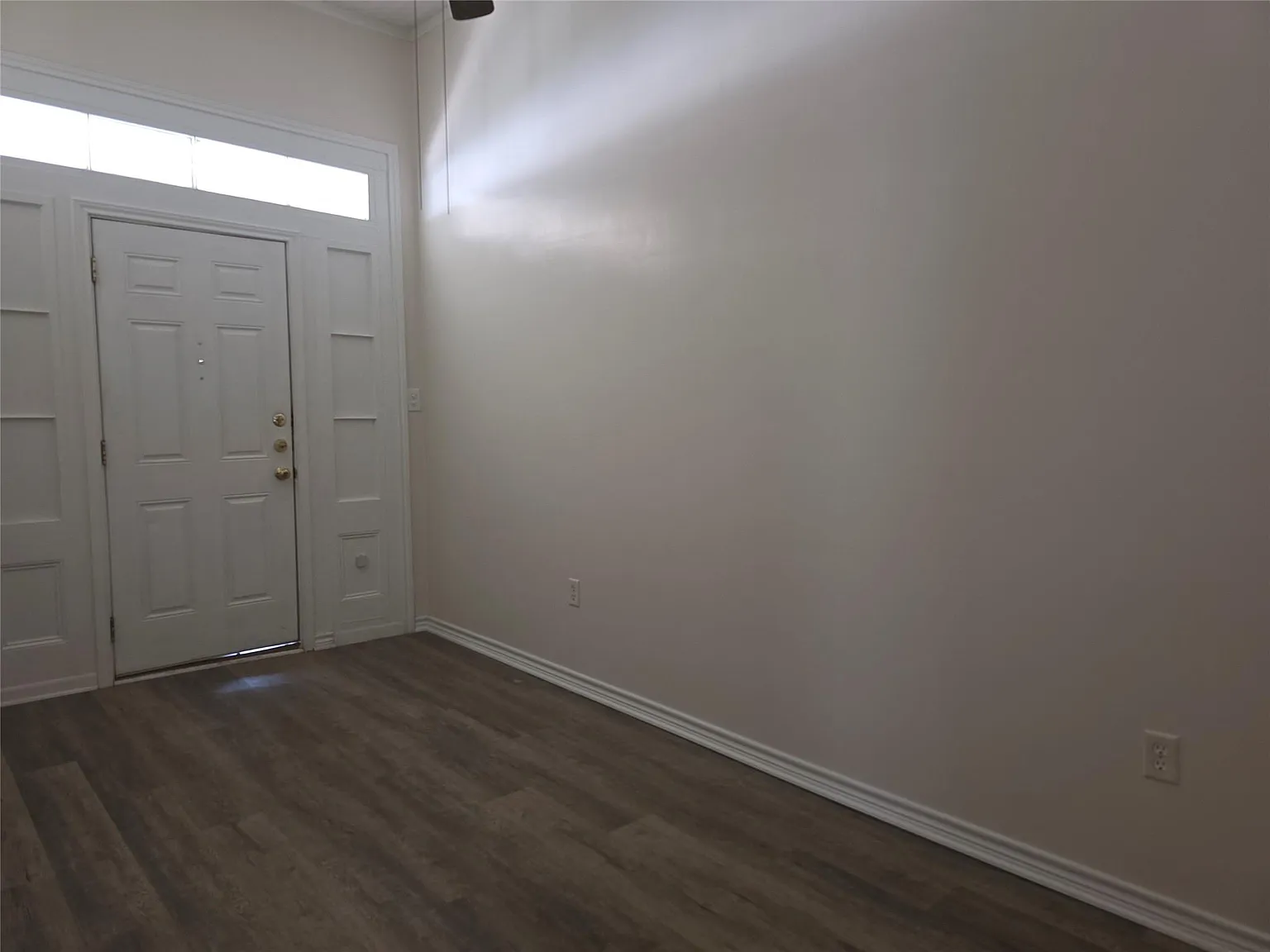 2 bed, 1.0 bath, $980 — Photo 4