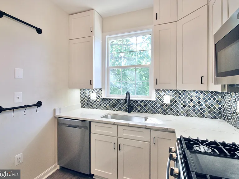 11401 Gate Hill Pl #D-67 — Photo 8
