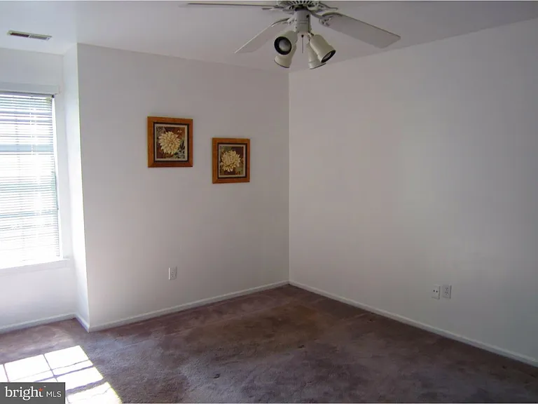 272 Tavistock — Photo 15