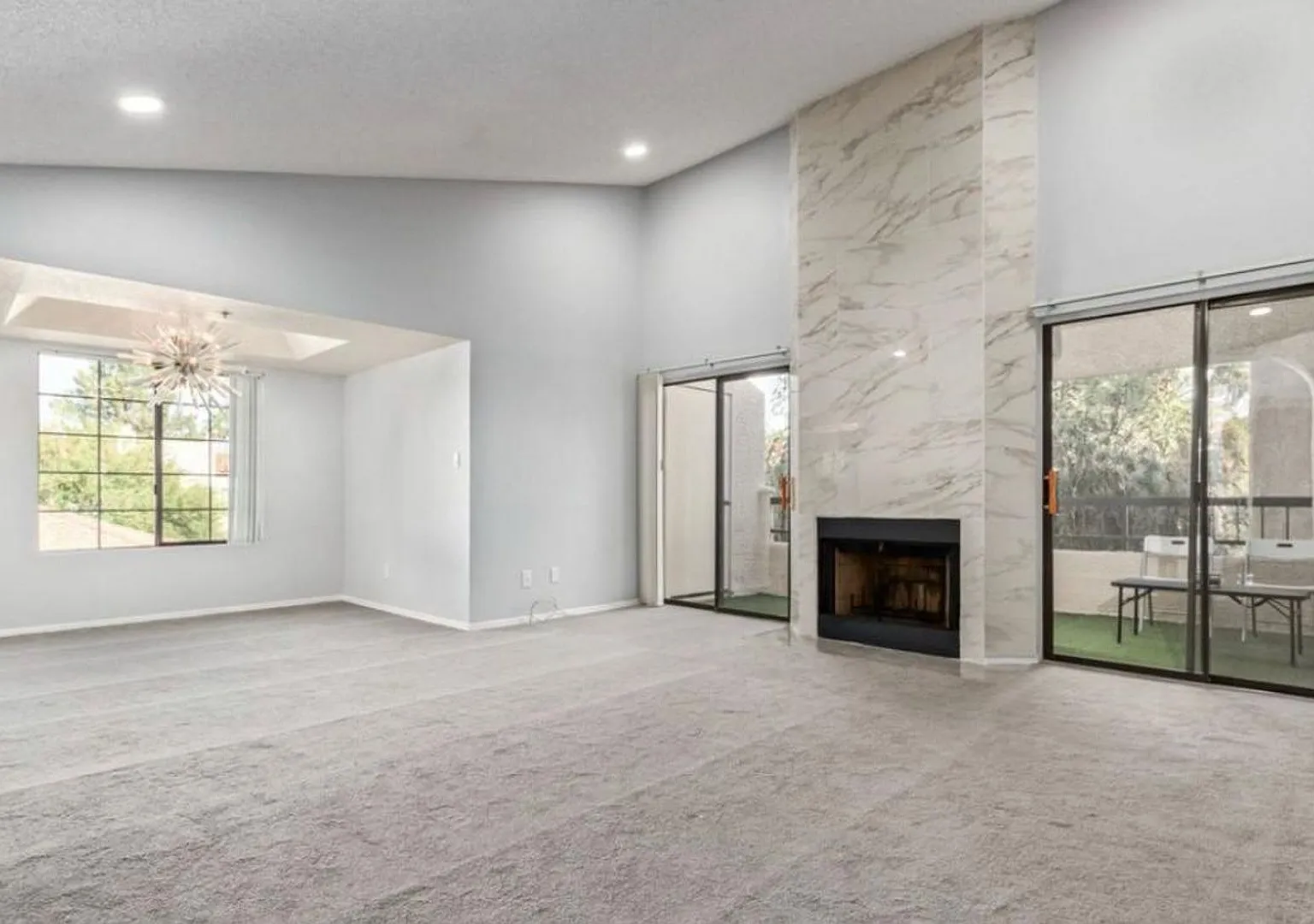 Beautiful Scottsdale Condo with Pool Views! — Photo 3