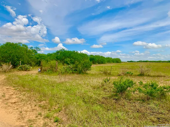 30 ACS tbd Kotara Ln/CR 257, Floresville, TX 78114