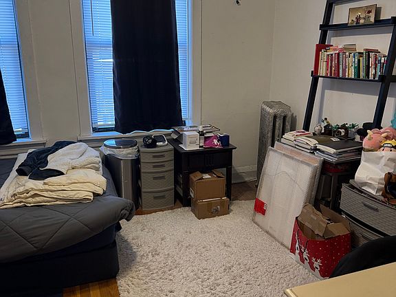 2nd image of 3055 W Eastwood Ave APT 2