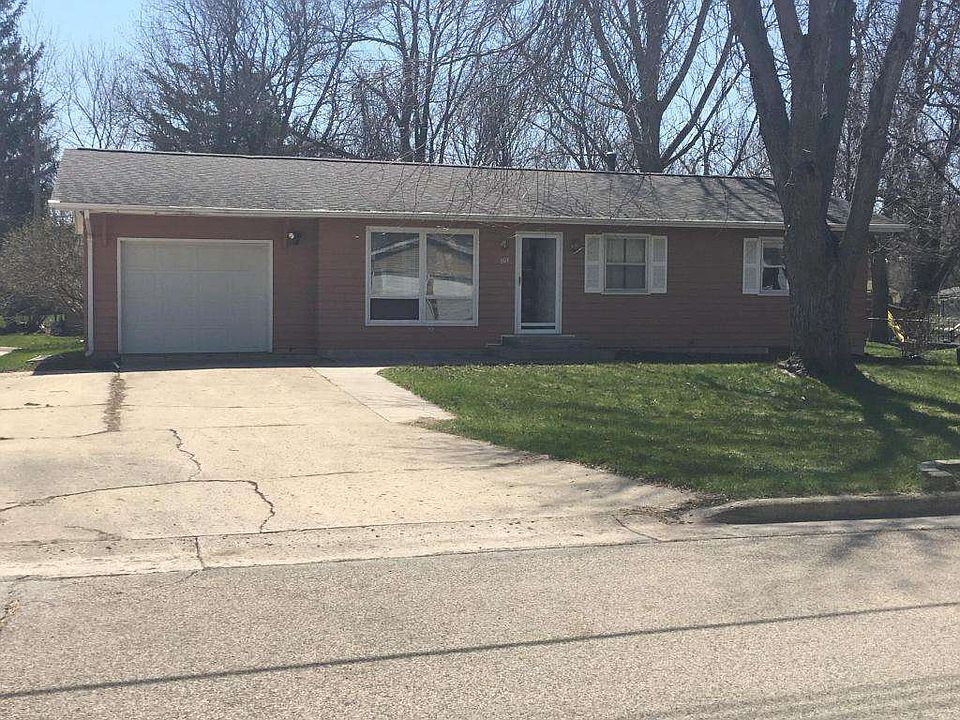 1st image of 207 23rd St